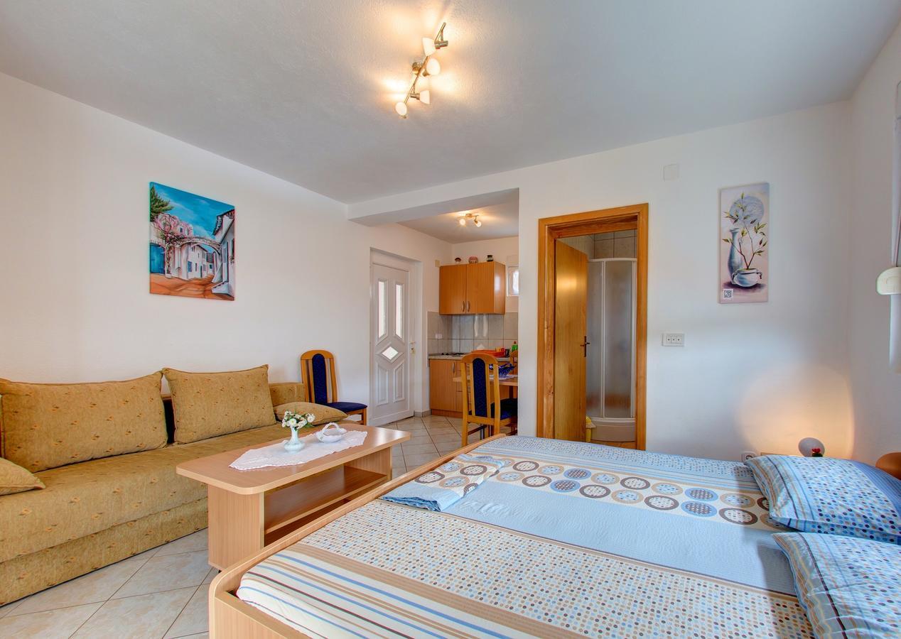 נאום Apartments D&M מראה חיצוני תמונה