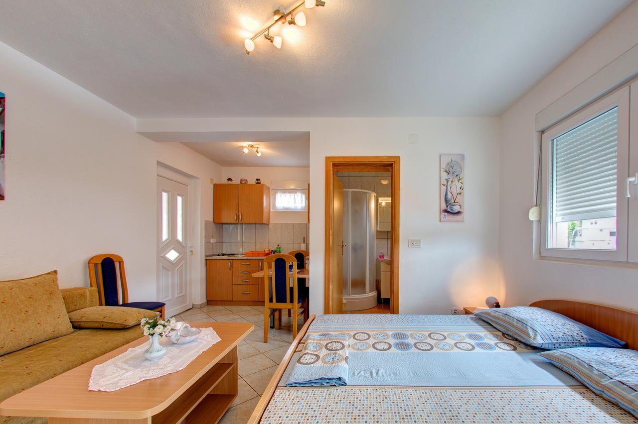 נאום Apartments D&M מראה חיצוני תמונה