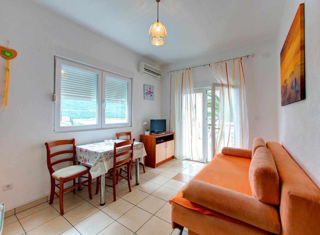 נאום Apartments D&M מראה חיצוני תמונה