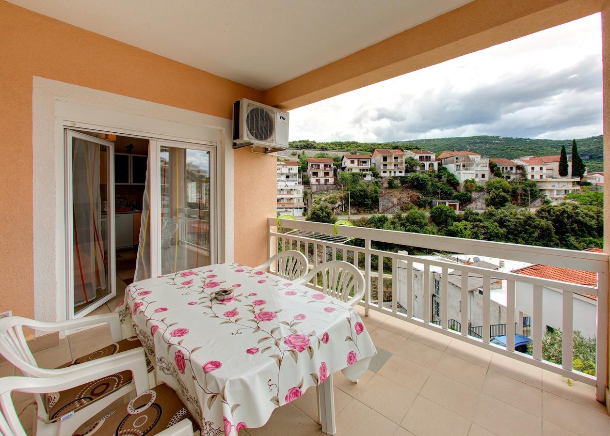 נאום Apartments D&M מראה חיצוני תמונה