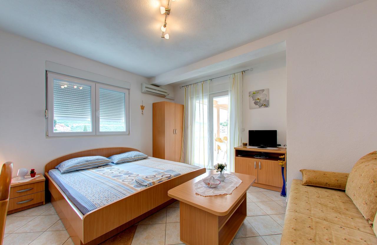 נאום Apartments D&M מראה חיצוני תמונה